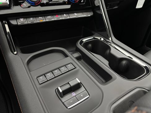 New 2026 GMC Sierra 2500 AT4 w/ AT4 Premium Plus Package AWD/4WD image 34