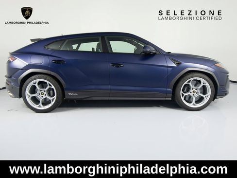 Used 2023 Lamborghini Urus Performante AWD/4WD image 4