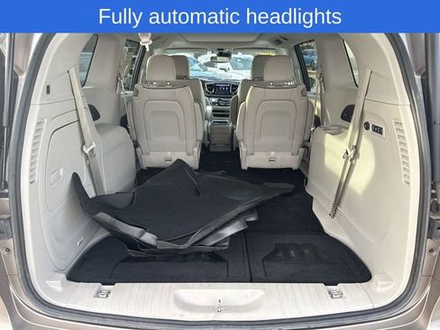 Used 2018 Chrysler Pacifica Limited w/ Advanced Safetytec Group image 28