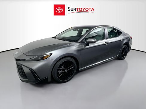 New 2026 Toyota Camry SE FWD image 9