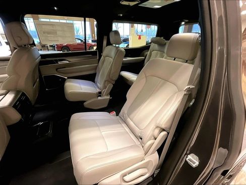 New 2026 Jeep Grand Wagoneer 2WD image 10