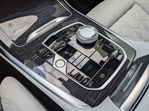 New 2026 BMW X7 xDrive40i AWD/4WD image 15