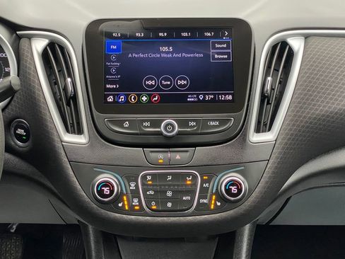 Used 2025 Chevrolet Malibu LT image 20