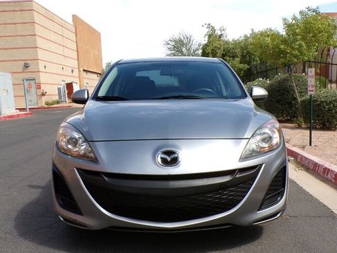 Used 2011 MAZDA MAZDA3 i Touring FWD image 2