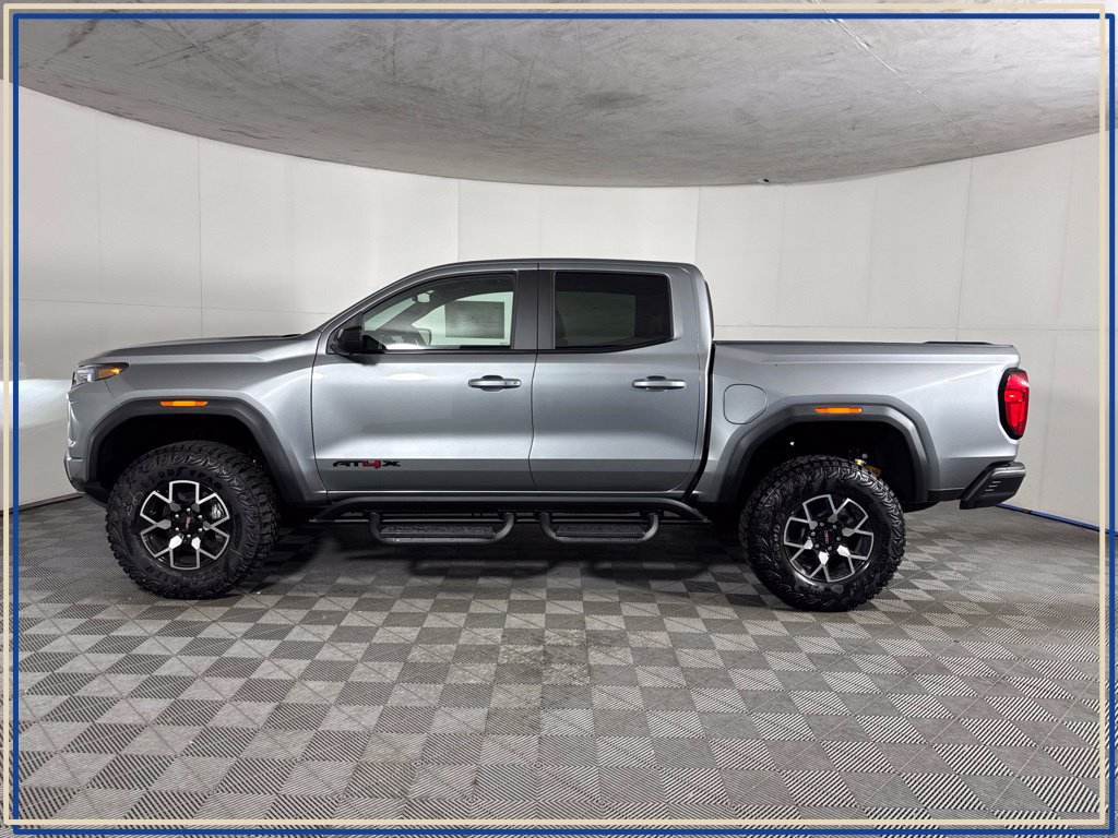 New 2026 GMC Canyon AT4X w/ LPO, Black Badging Package AWD/4WD image 10