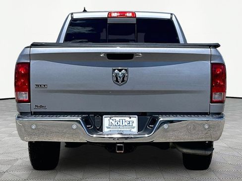 Used 2020 RAM 1500 Classic SLT w/ Luxury Group RWD image 4
