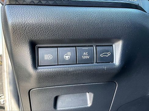 Used 2024 Toyota Grand Highlander AWD Hybrid image 33