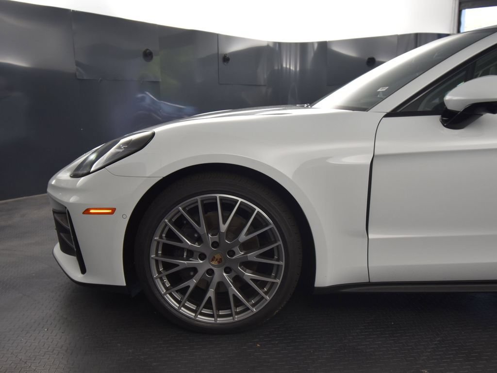 New 2025 Porsche Panamera 4 AWD/4WD image 37