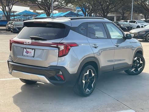 Used 2025 Kia Seltos S image 5
