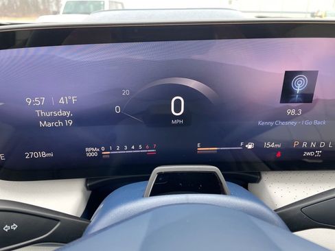 Used 2025 Buick Enclave Avenir w/ Super Cruise Package image 23