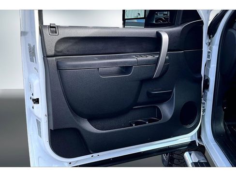 Used 2011 Chevrolet Silverado 3500 LT w/ Interior Plus Package image 17
