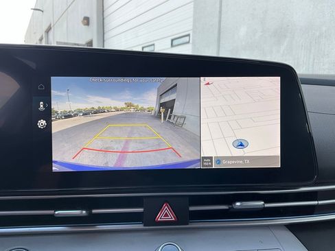 Used 2025 Hyundai Elantra Limited image 31