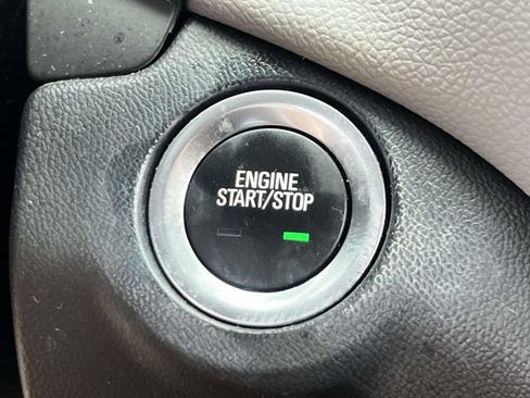 Used 2023 Chevrolet Equinox LS FWD image 27