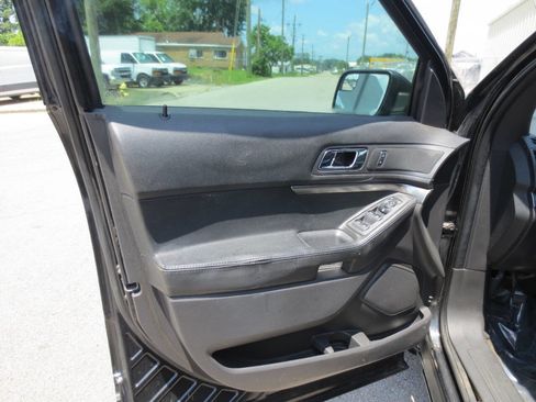 Used 2014 Ford Explorer 4WD Police Interceptor w/ Interior Upgrade Package image 12
