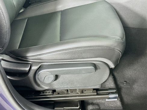 Used 2024 Hyundai Kona Limited image 23