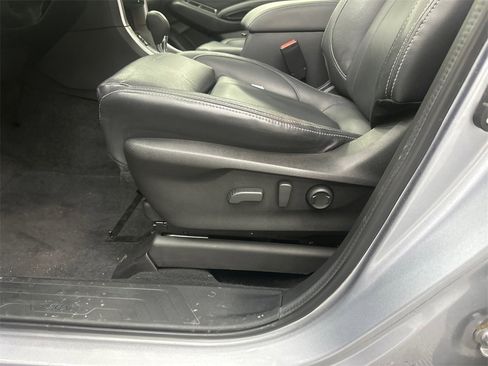 Used 2022 Subaru Ascent Limited w/ Technology Package image 10