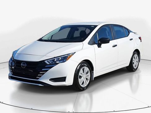 Used 2025 Nissan Versa S w/ Trunk Package image 10