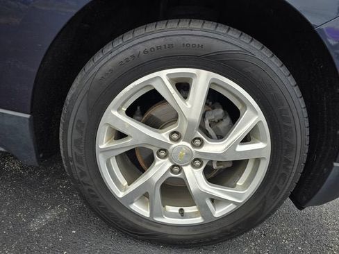 Used 2019 Chevrolet Equinox Premier FWD image 11