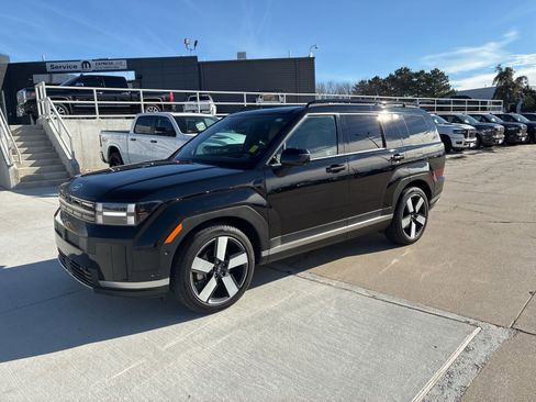 Used 2024 Hyundai Santa Fe Limited image 1