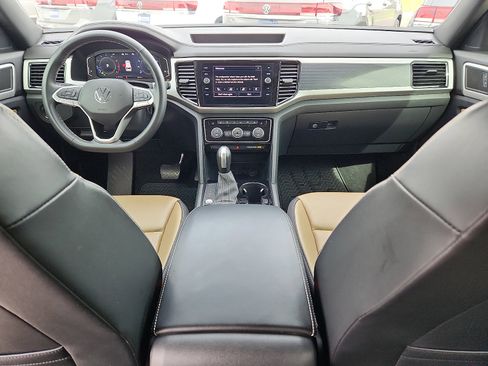 Used 2022 Volkswagen Atlas Cross Sport SE AWD/4WD image 11