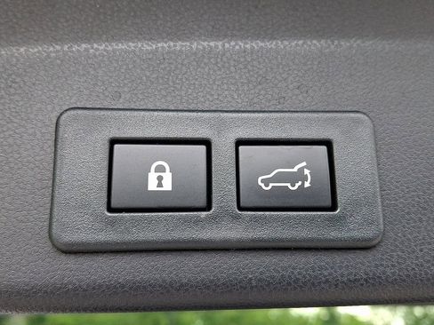 Certified 2023 Subaru Ascent Premium w/ Convenience Package AWD/4WD image 30