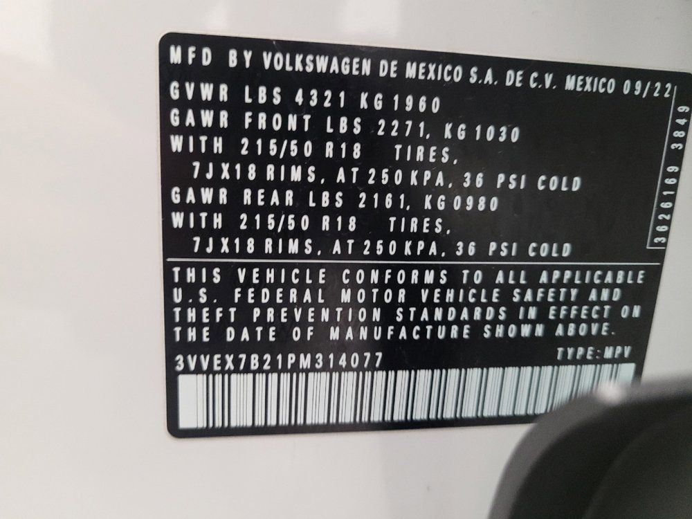 Used 2023 Volkswagen Taos SE w/ Panoramic Sunroof Package FWD image 33
