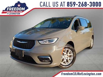 Used 2022 Chrysler Pacifica Touring-L