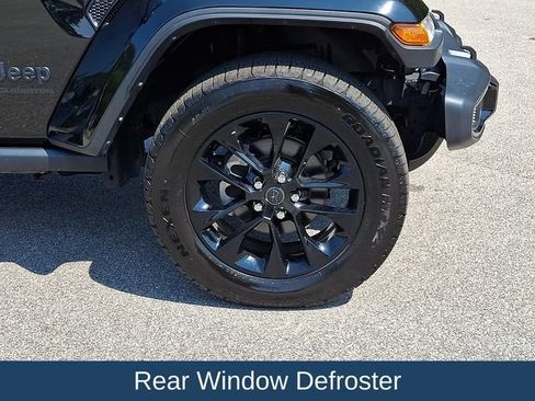 Used 2024 Jeep Gladiator Sport AWD/4WD image 10