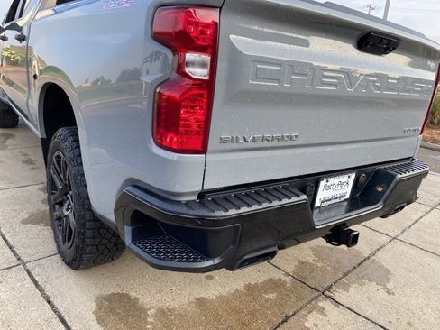 Used 2025 Chevrolet Silverado 1500 Custom Trail Boss AWD/4WD image 54