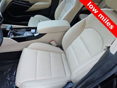 Used 2019 Kia Cadenza Premium image 15