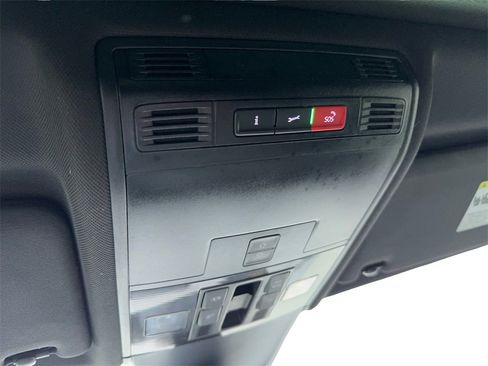 Used 2024 Volkswagen Tiguan SE R-Line image 35