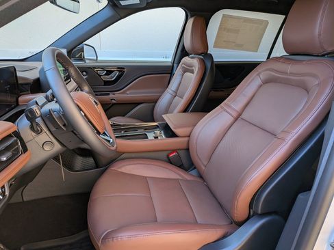 New 2026 Lincoln Aviator Reserve image 23