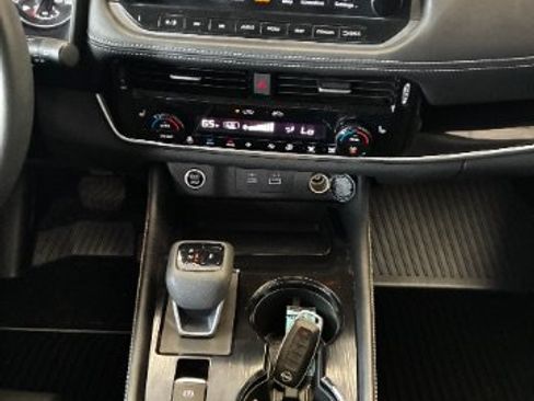 Used 2023 Nissan Rogue SL w/ SL Premium Package FWD image 26