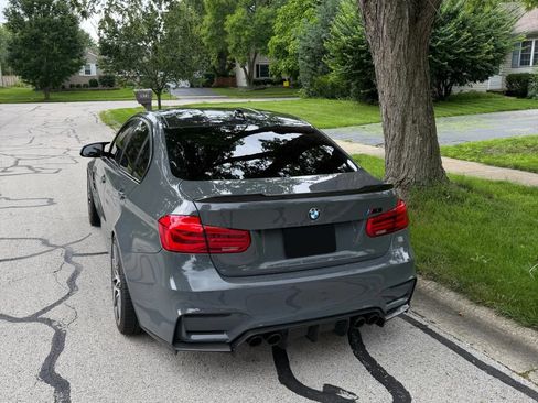 Used 2018 BMW M3 RWD image 5