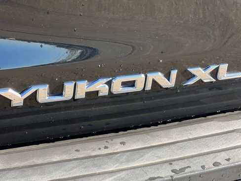 Used 2019 GMC Yukon XL SLT AWD/4WD image 32