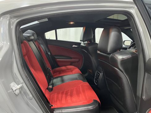 Used 2019 Dodge Charger Scat Pack w/ Dynamics Package image 30