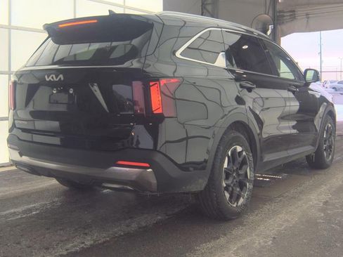 Certified 2024 Kia Sorento S image 2
