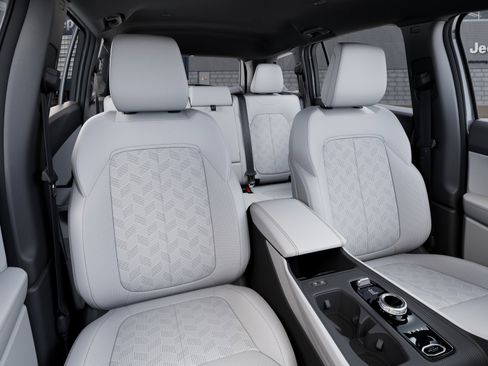 New 2026 Jeep Cherokee Overland w/ Advanced Pro Tech Group image 9