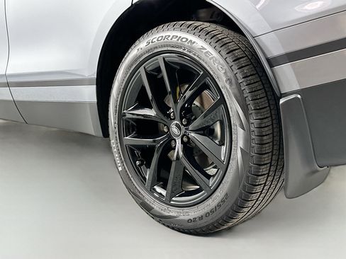 Certified 2025 Land Rover Range Rover Velar S image 22