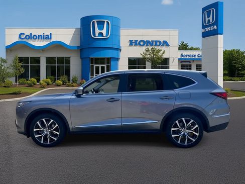 Used 2023 Acura MDX w/ Technology Package AWD/4WD image 3