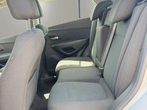 Used 2018 Chevrolet Trax LS AWD/4WD image 14