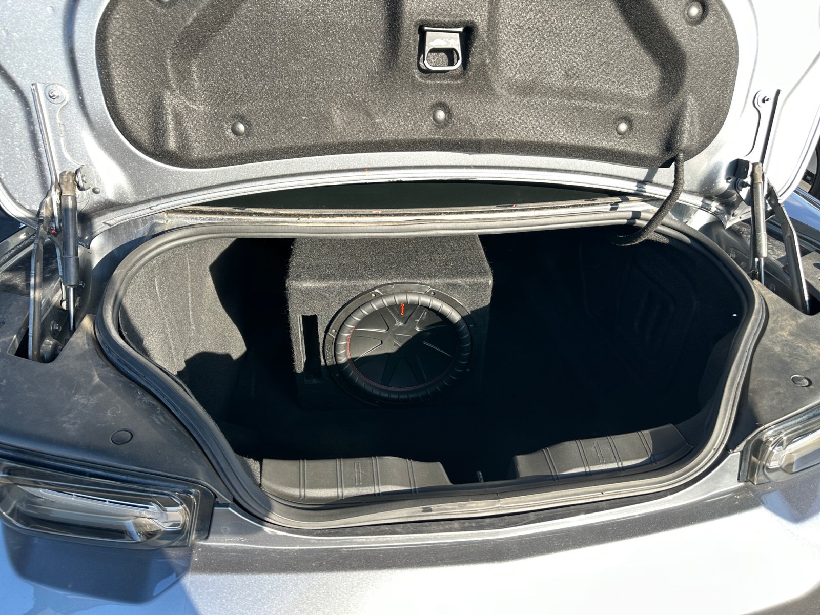 Used 2021 Chevrolet Camaro SS RWD image 27