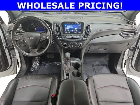 Used 2022 Chevrolet Equinox RS w/ RS Leather Package image 9