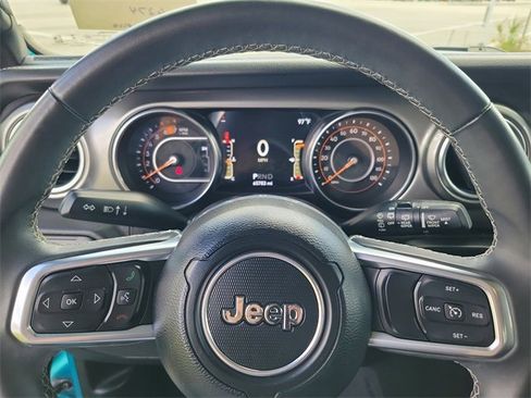 Used 2019 Jeep Wrangler Unlimited Sahara image 20