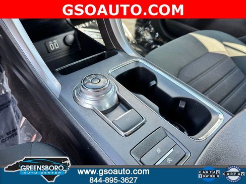 Used 2020 Ford Fusion SE image 30