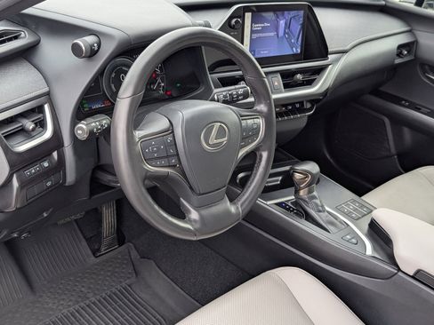 Used 2023 Lexus UX 250h F Sport image 14