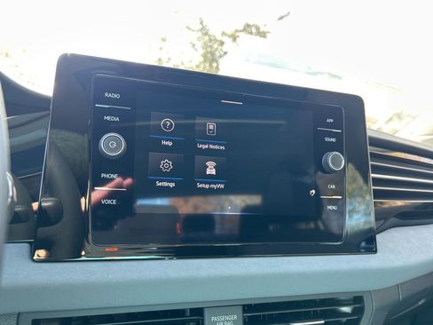 New 2026 Volkswagen Jetta SE FWD image 34