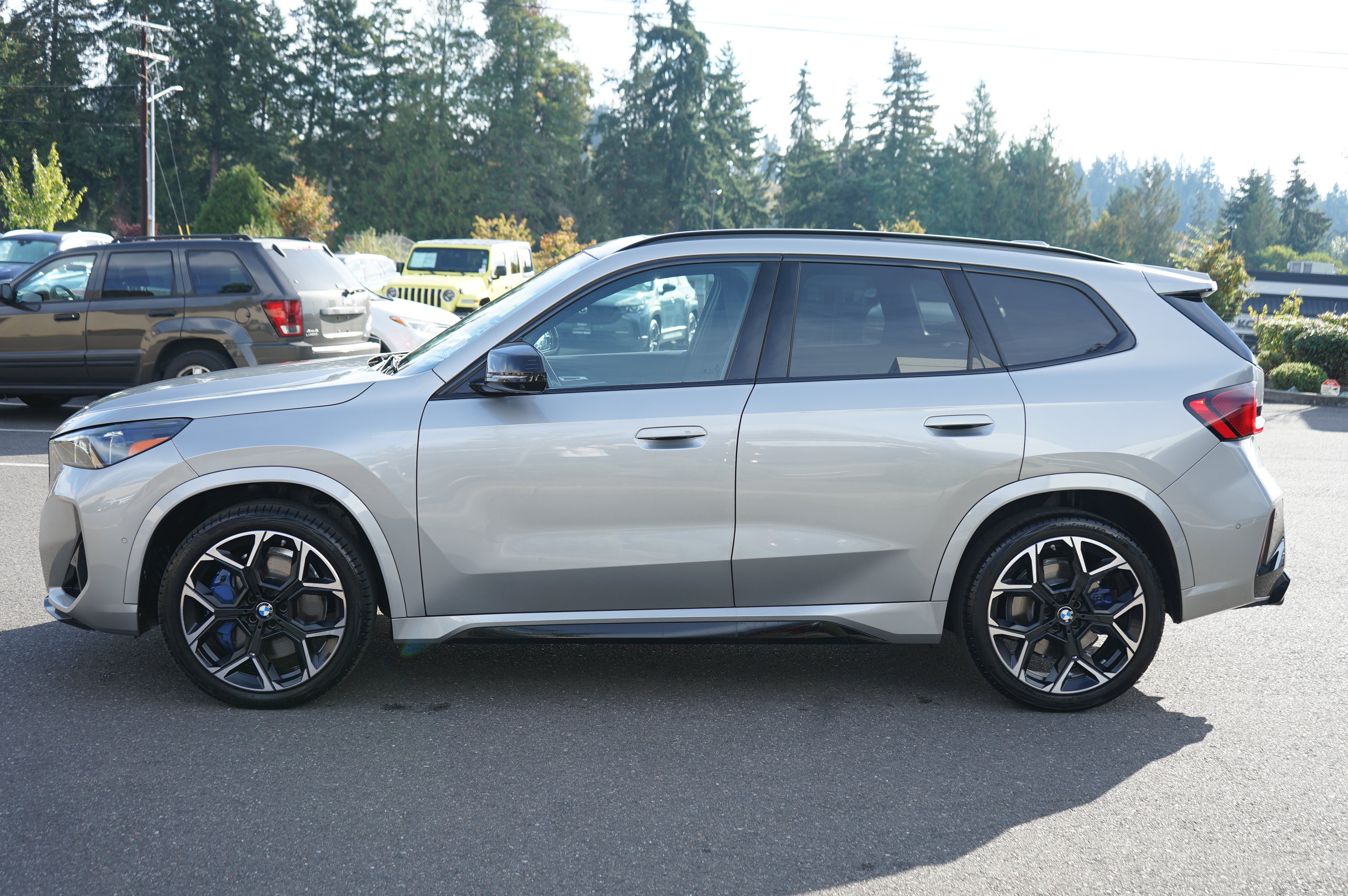 Used 2025 BMW X1 M35i w/ Premium Package AWD/4WD image 7