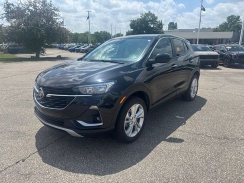 Used 2023 Buick Encore GX Preferred w/ Cold Weather Comfort Package AWD/4WD image 1