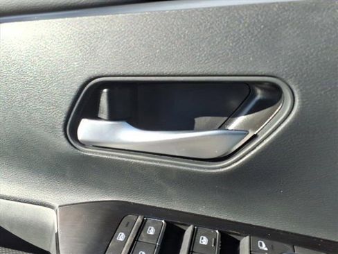 New 2026 Nissan Kicks SR w/ SR Premium Package image 17